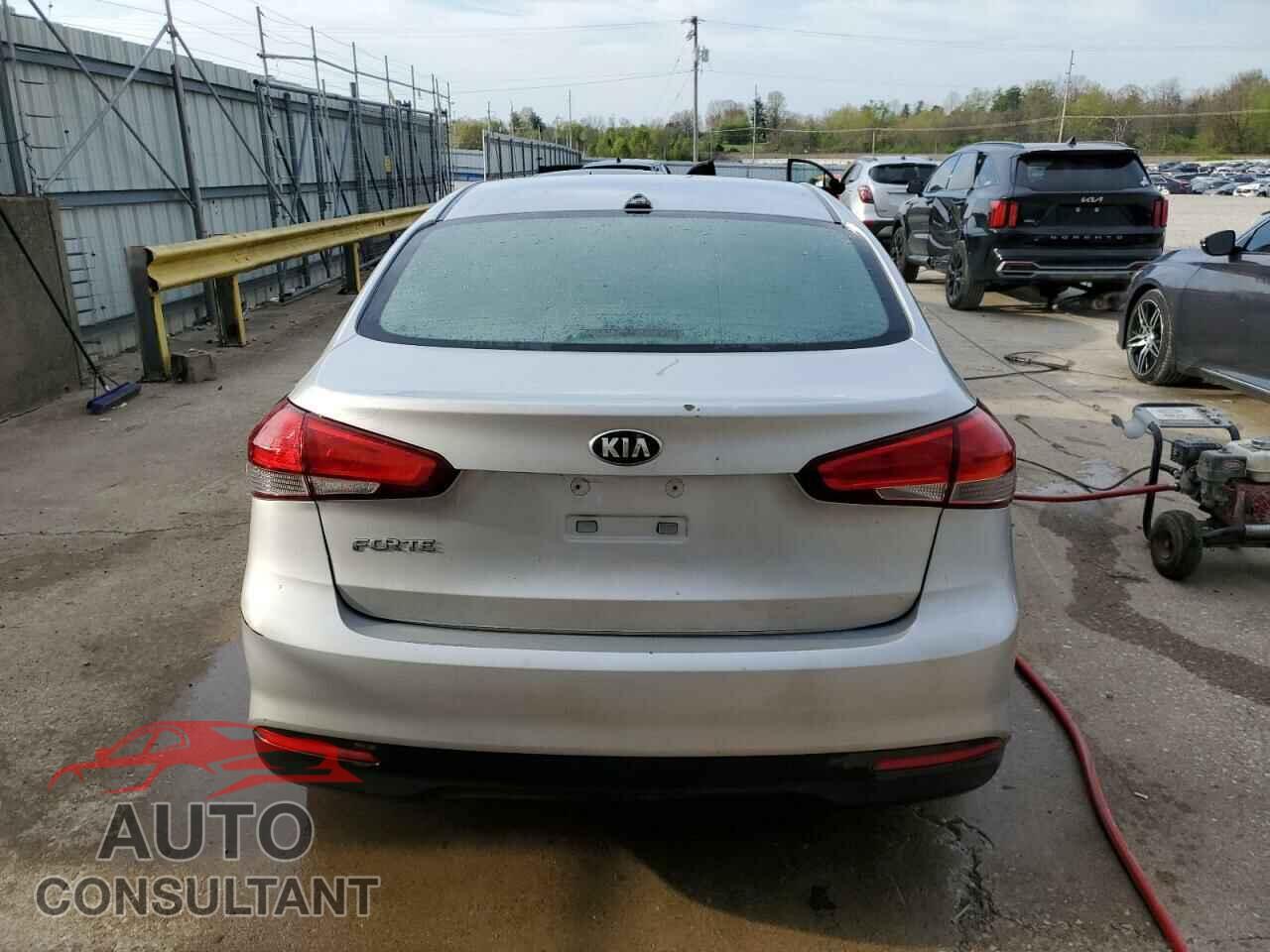 KIA FORTE 2017 - 3KPFK4A75HE047793