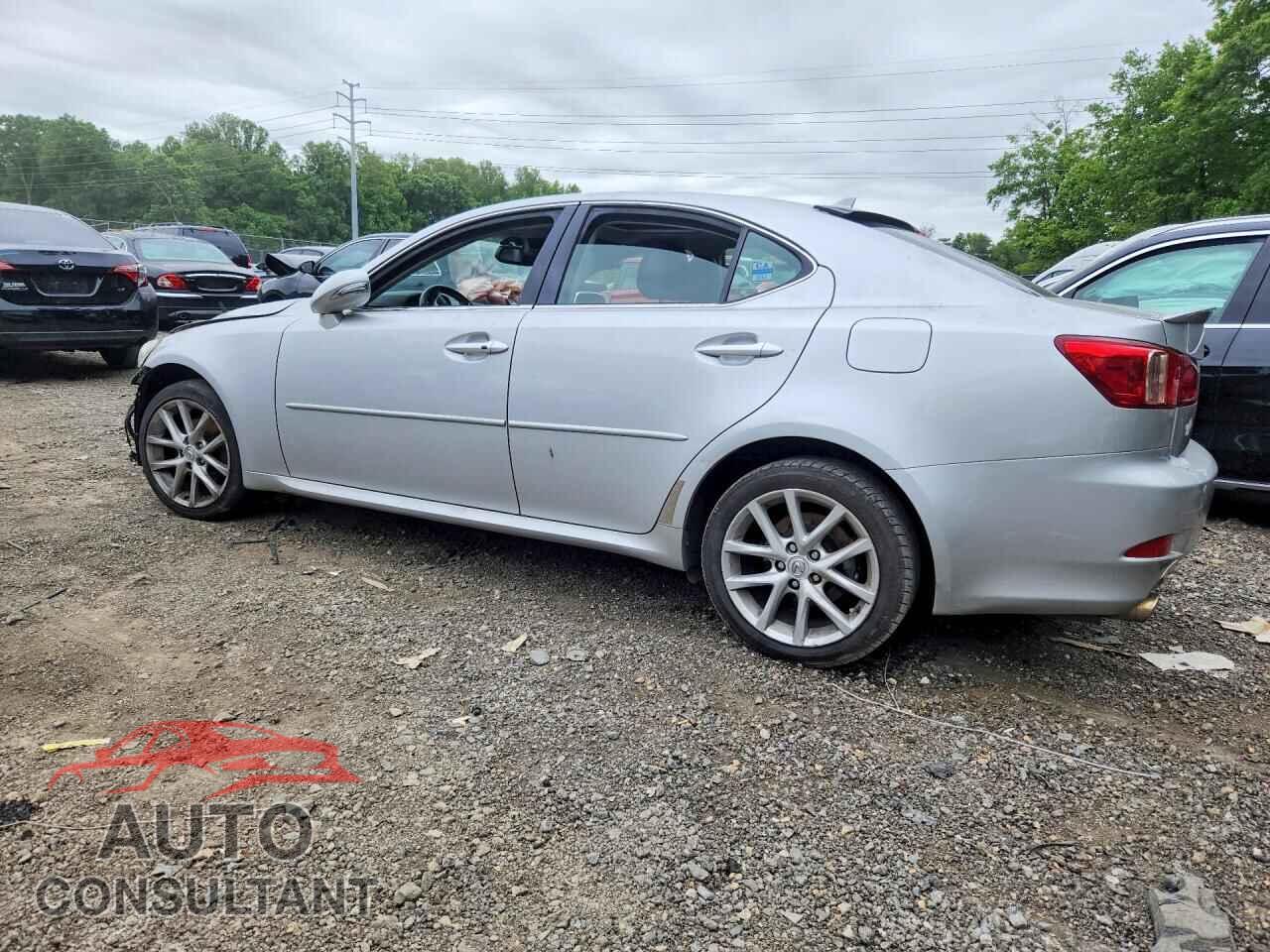 LEXUS IS 2011 - JTHCF5C20B5049385