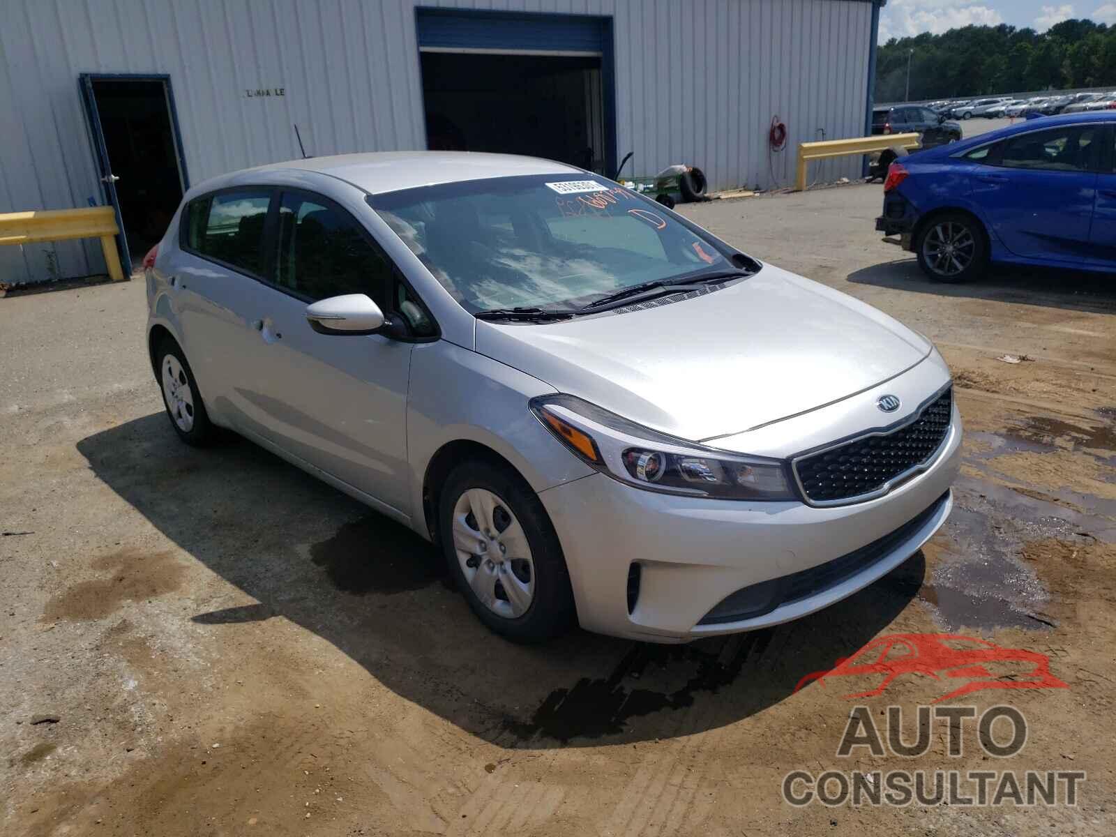 KIA FORTE 2017 - KNAFK5A84H5668739
