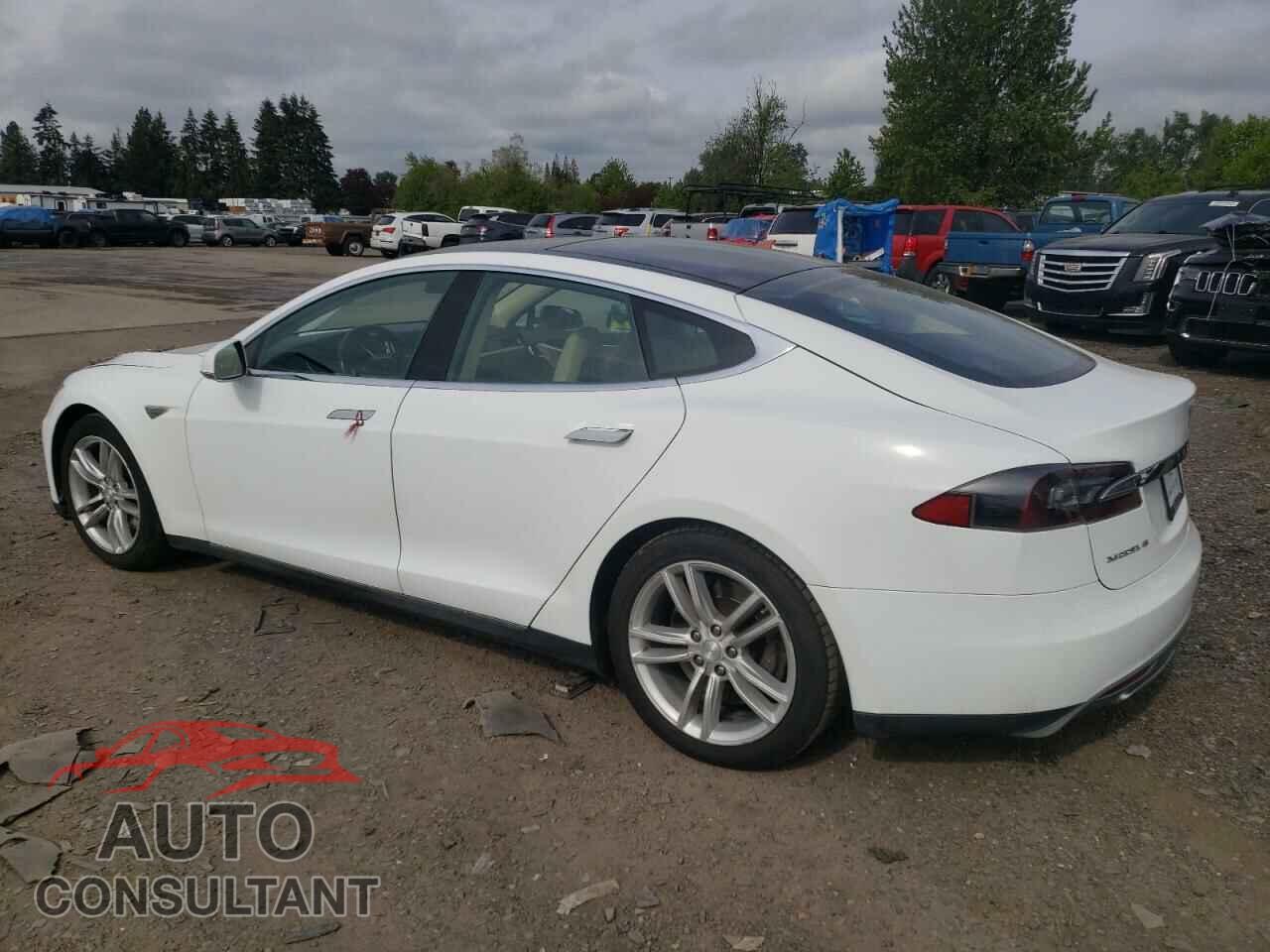 TESLA MODEL S 2013 - 5YJSA1DN0DFP13487