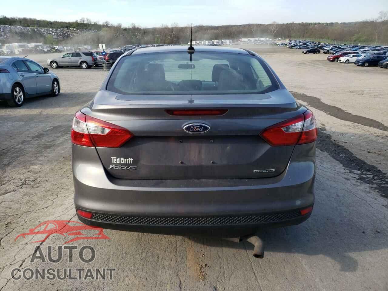 FORD FOCUS 2013 - 1FADP3E28DL136444