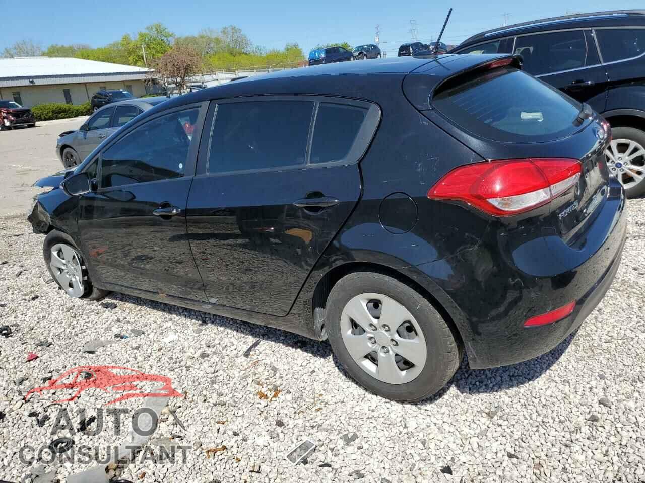 KIA FORTE 2018 - KNAFK5A83J5773360