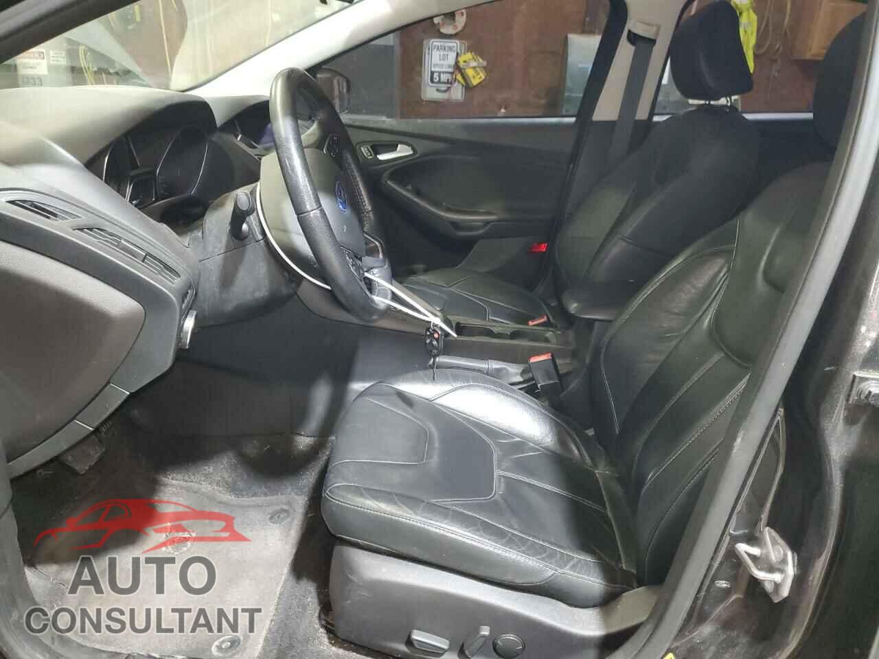 FORD FOCUS 2016 - 1FADP3K21GL329785