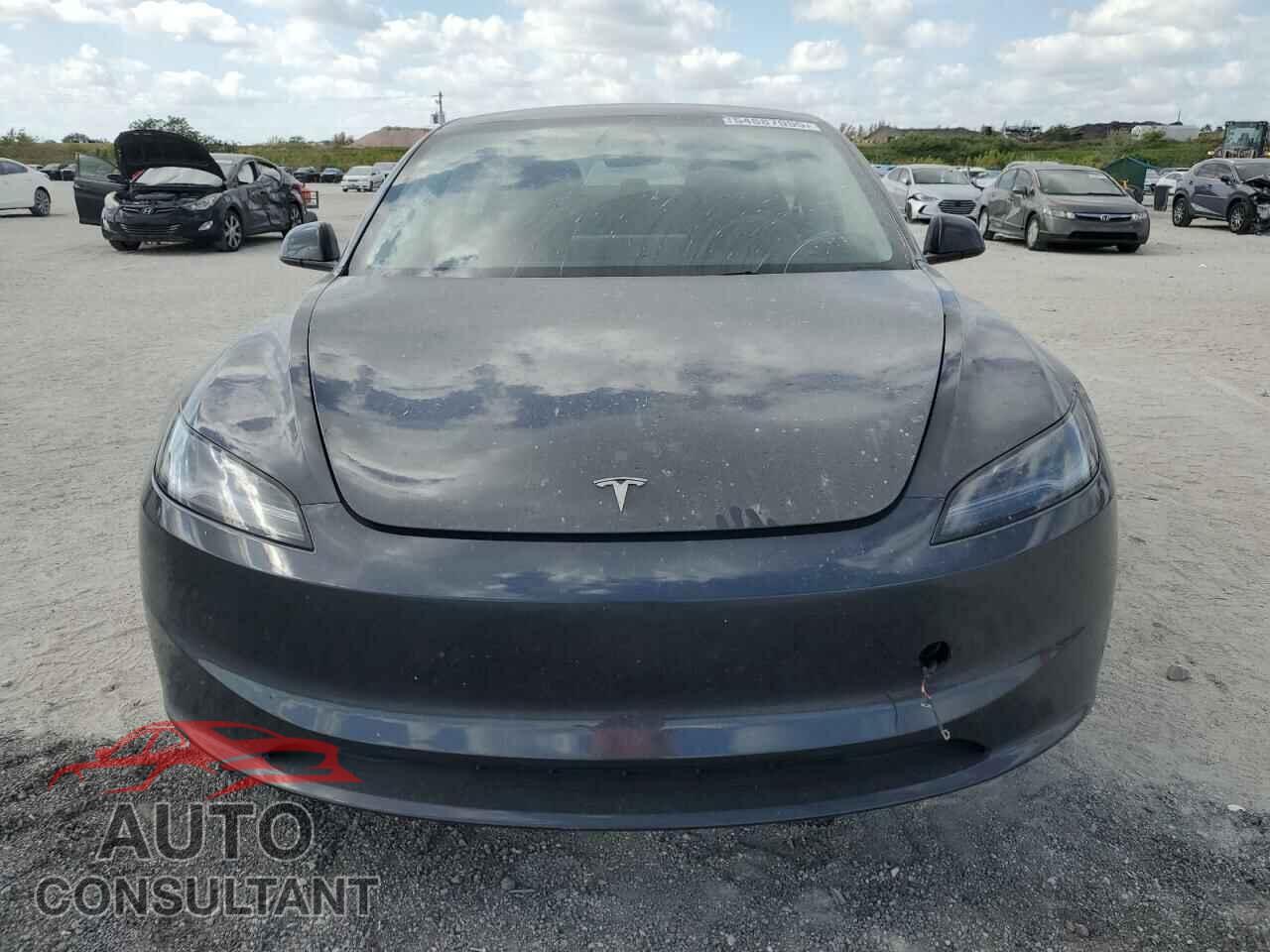 TESLA MODEL 3 2025 - 5YJ3E1EA9SF903788