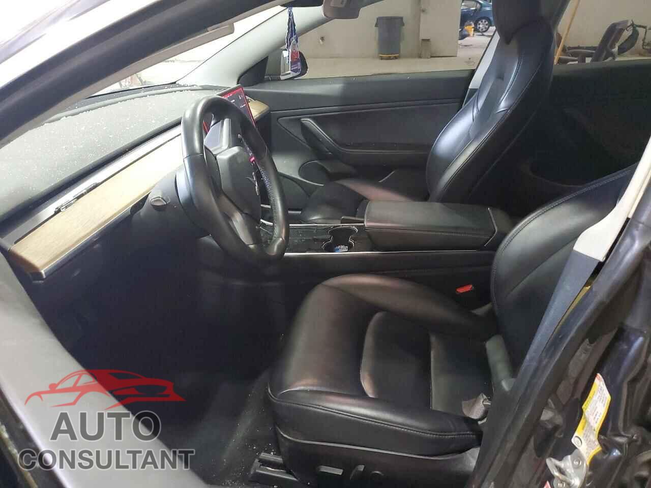 TESLA MODEL 3 2018 - 5YJ3E1EB6JF121178