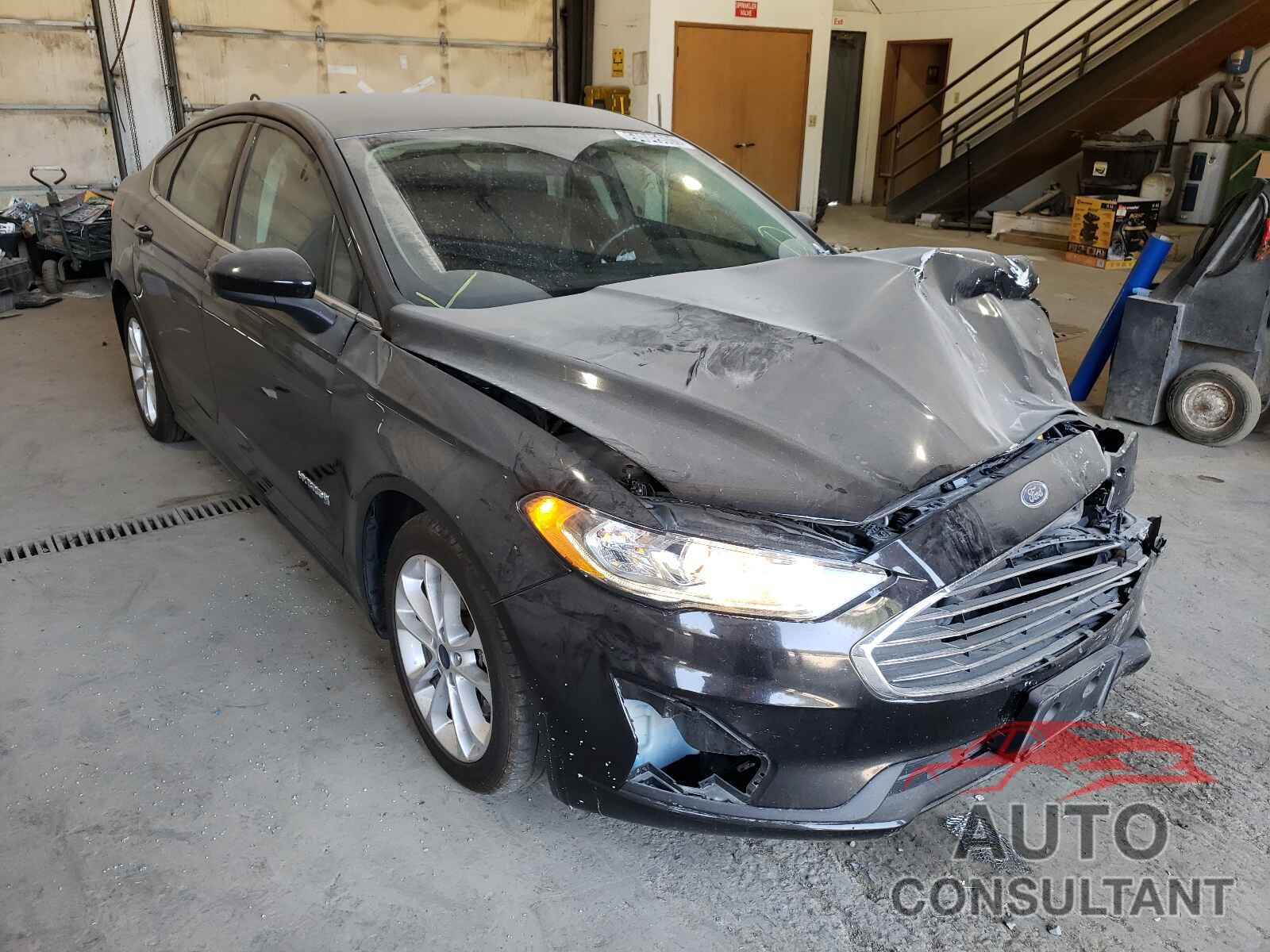 FORD FUSION 2019 - 3FA6P0LU3KR265461