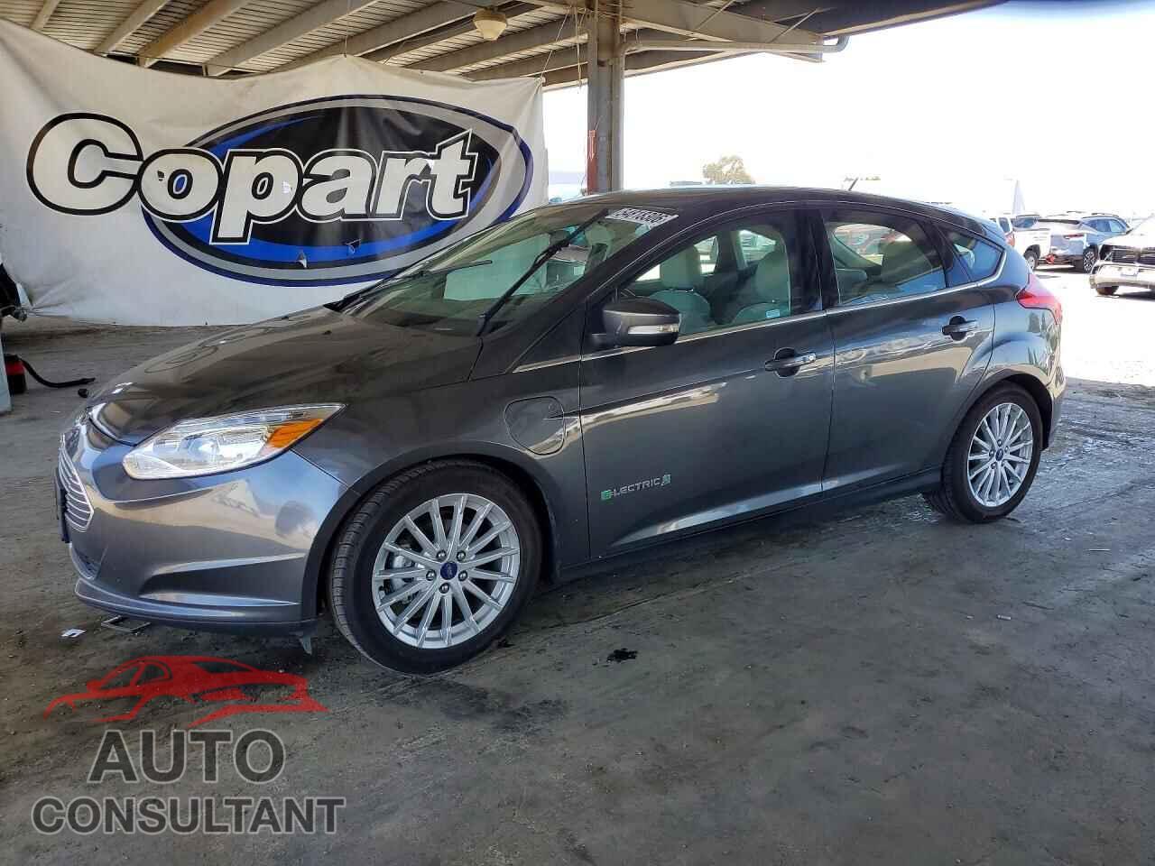 FORD FOCUS 2017 - 1FADP3R48HL314824