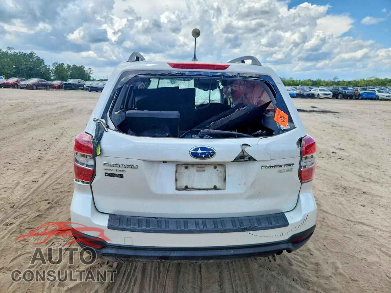 SUBARU FORESTER 2015 - JF2SJADC1FH482389