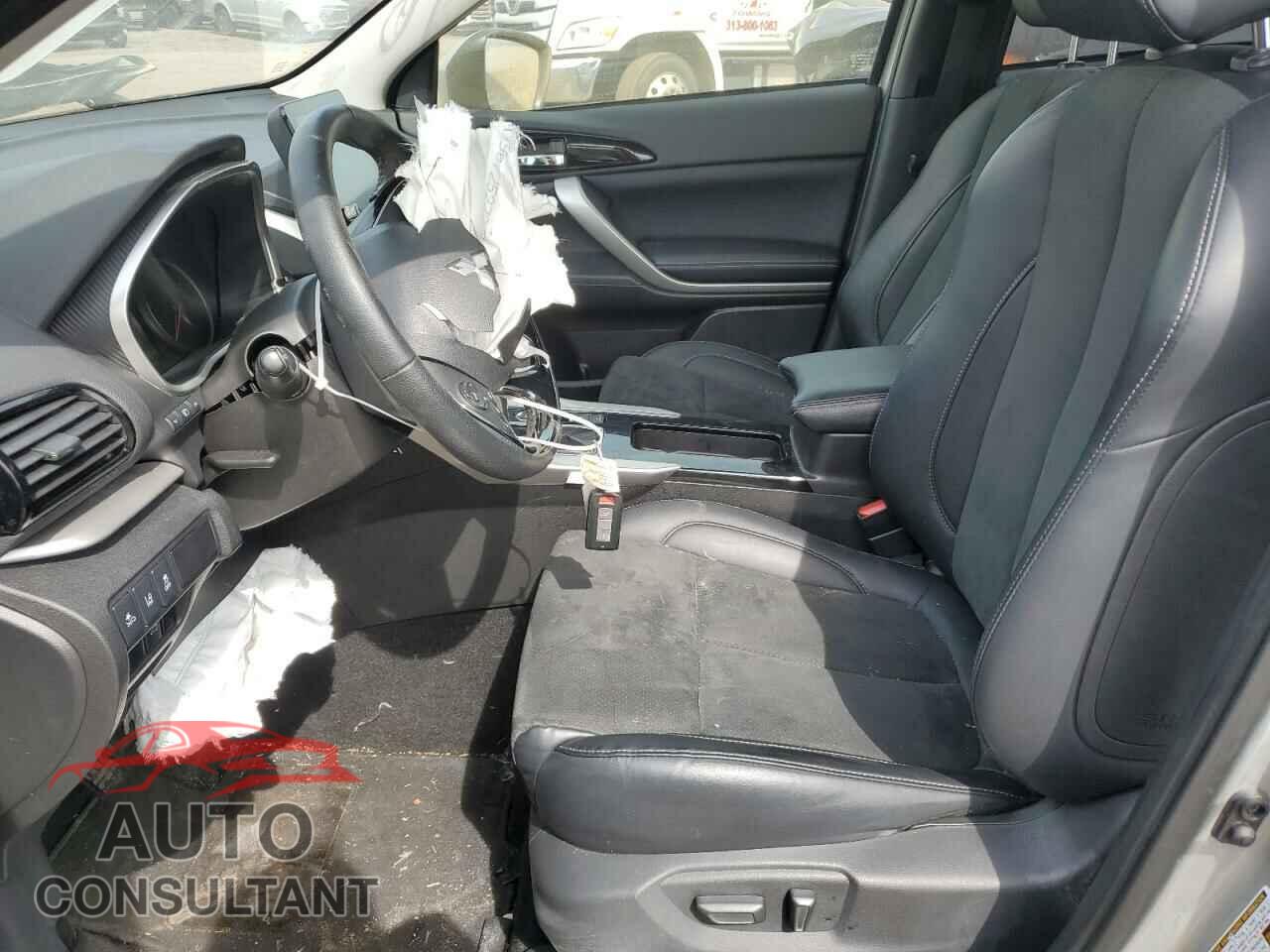 MITSUBISHI ECLIPSE 2024 - JA4ATWAA3RZ019831