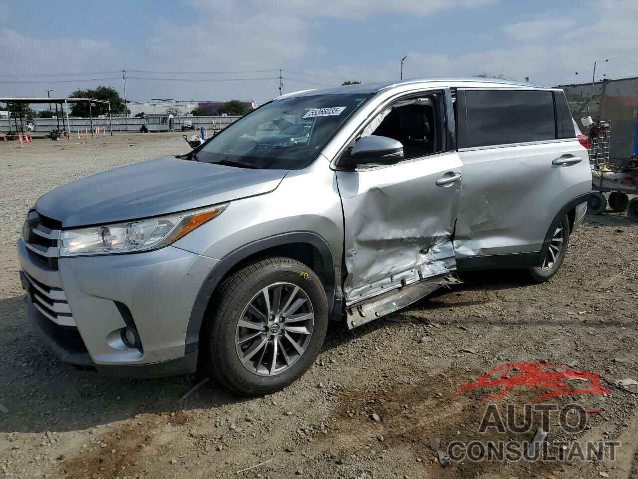 TOYOTA HIGHLANDER 2019 - 5TDKZRFH2KS552731
