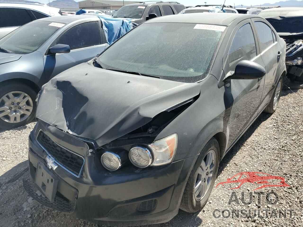 CHEVROLET SONIC 2013 - 1G1JC5SG1D4186500