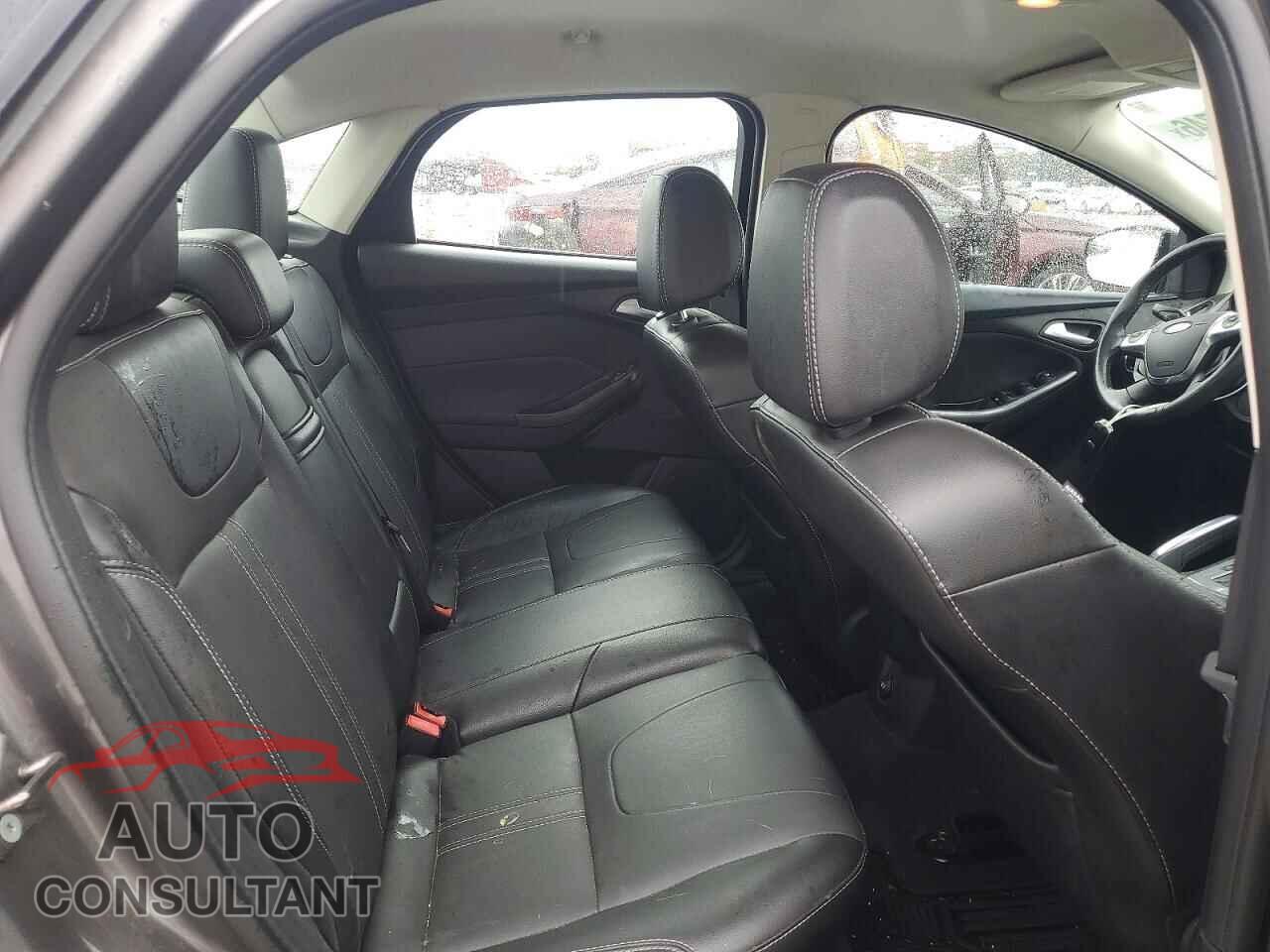 FORD FOCUS 2013 - 1FADP3J22DL300597