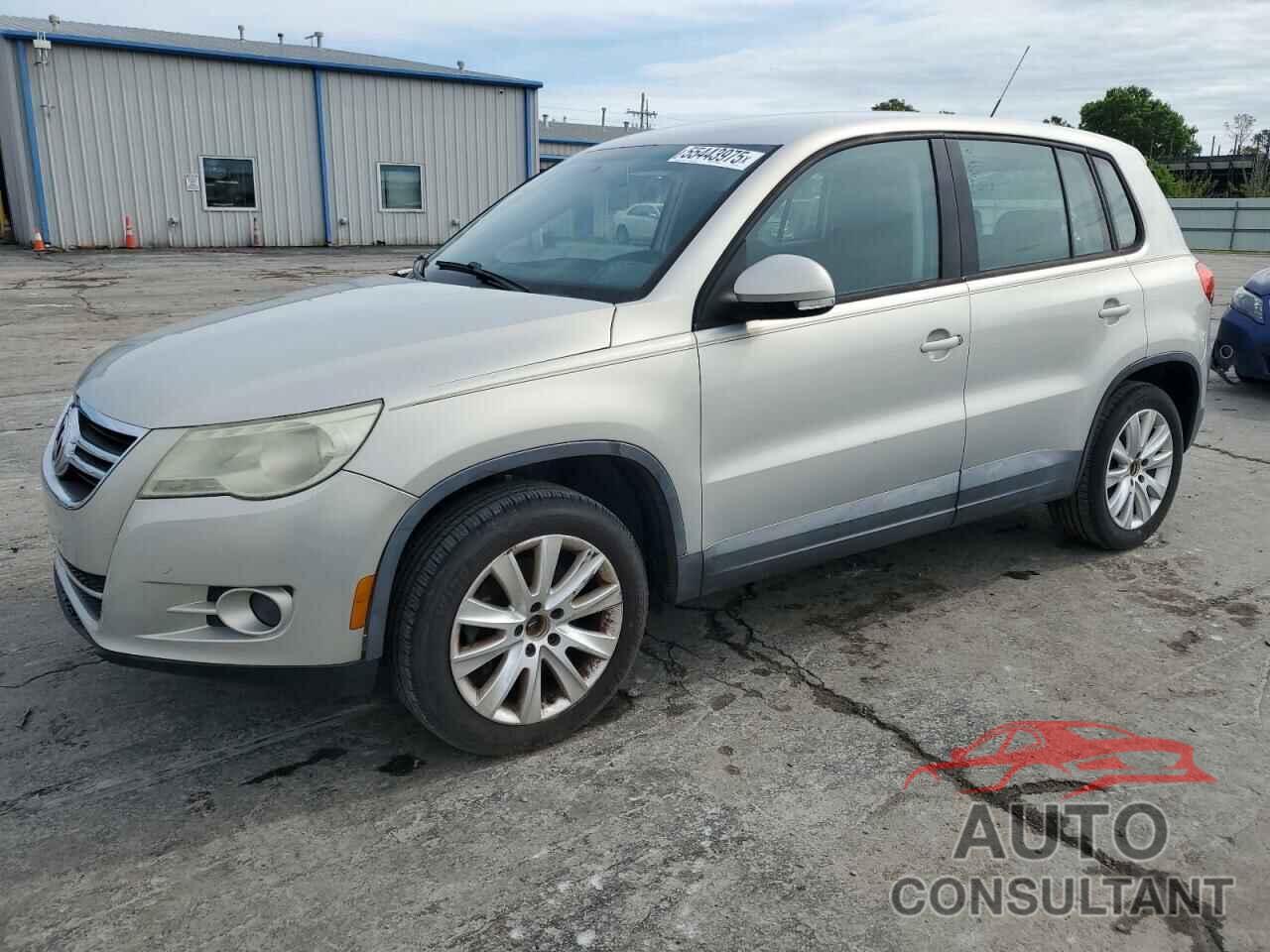 VOLKSWAGEN TIGUAN 2010 - WVGBV7AX5AW525435