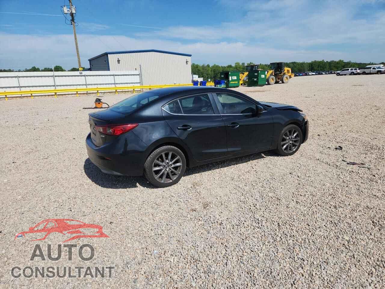 MAZDA 3 2018 - 3MZBN1V39JM166399
