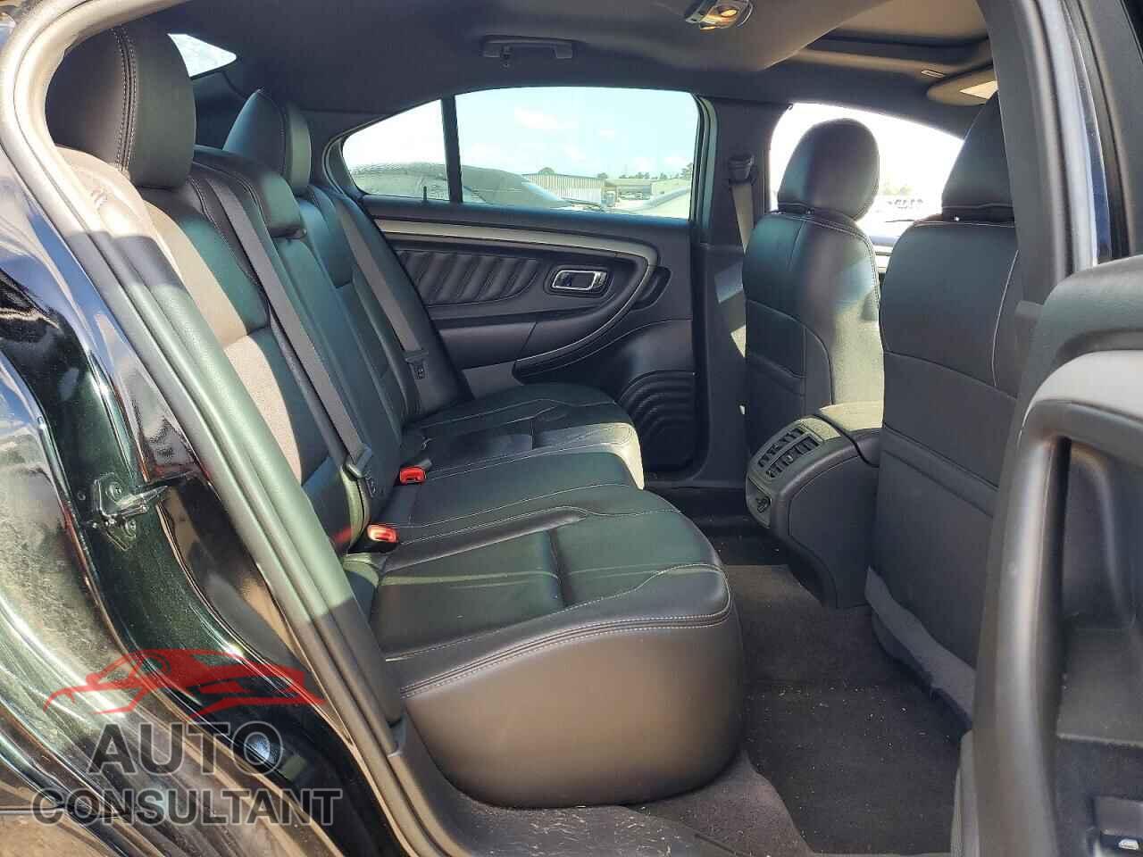 FORD TAURUS 2017 - 1FAHP2E84HG133281