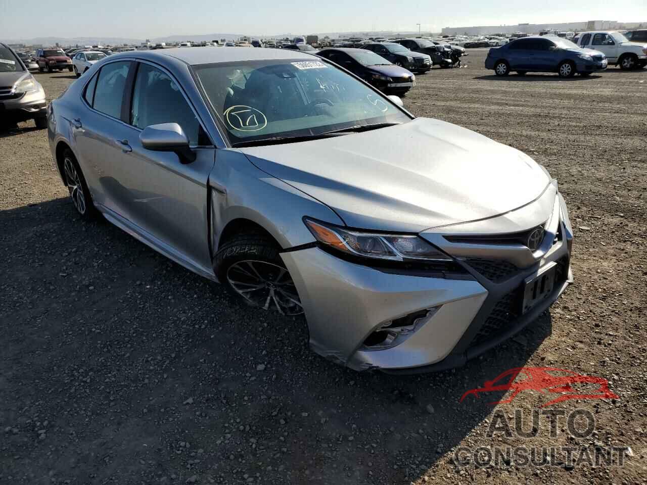 TOYOTA CAMRY 2020 - 4T1G11AK2LU330541