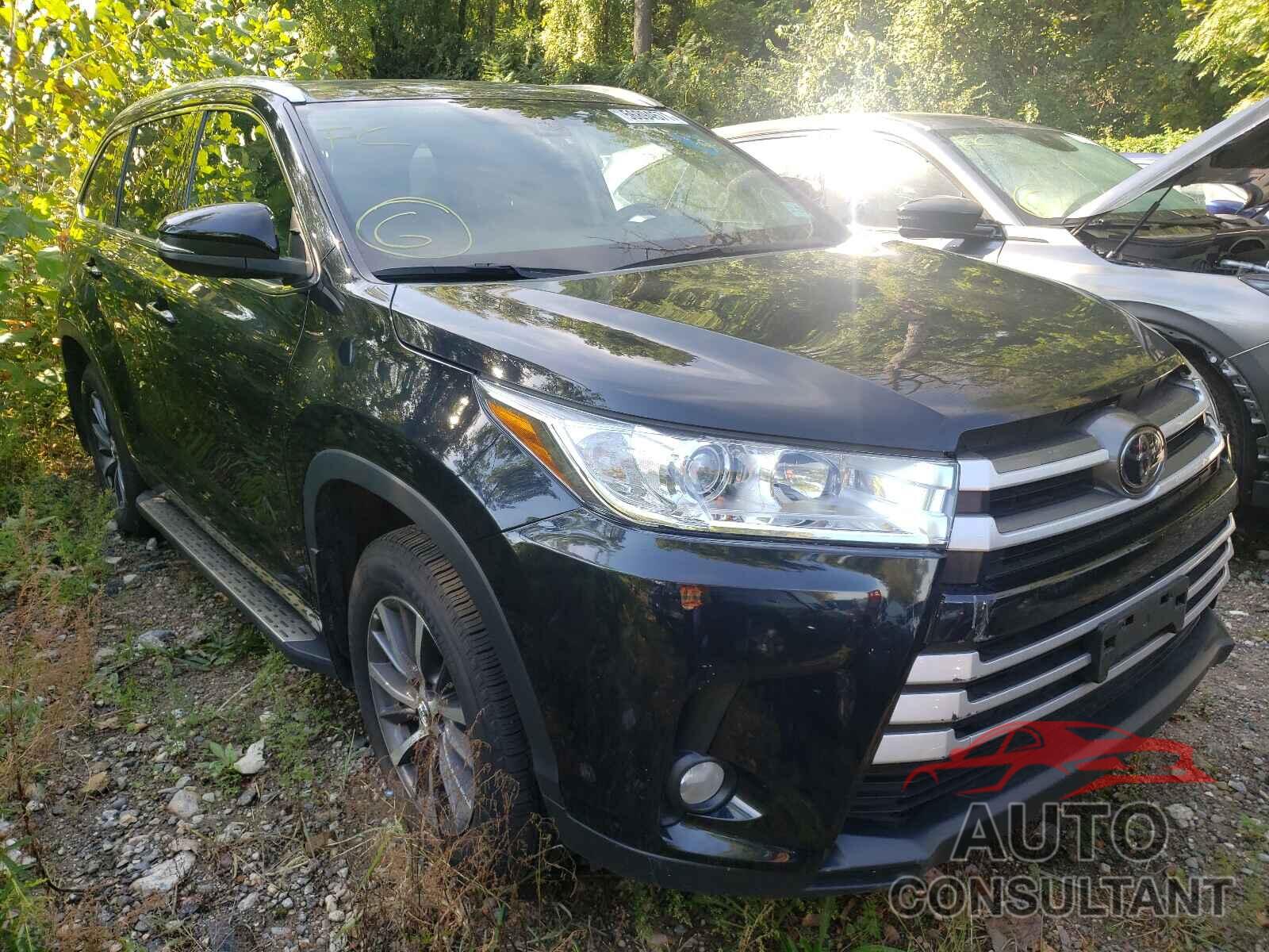 TOYOTA HIGHLANDER 2018 - 5TDJZRFH8JS538309