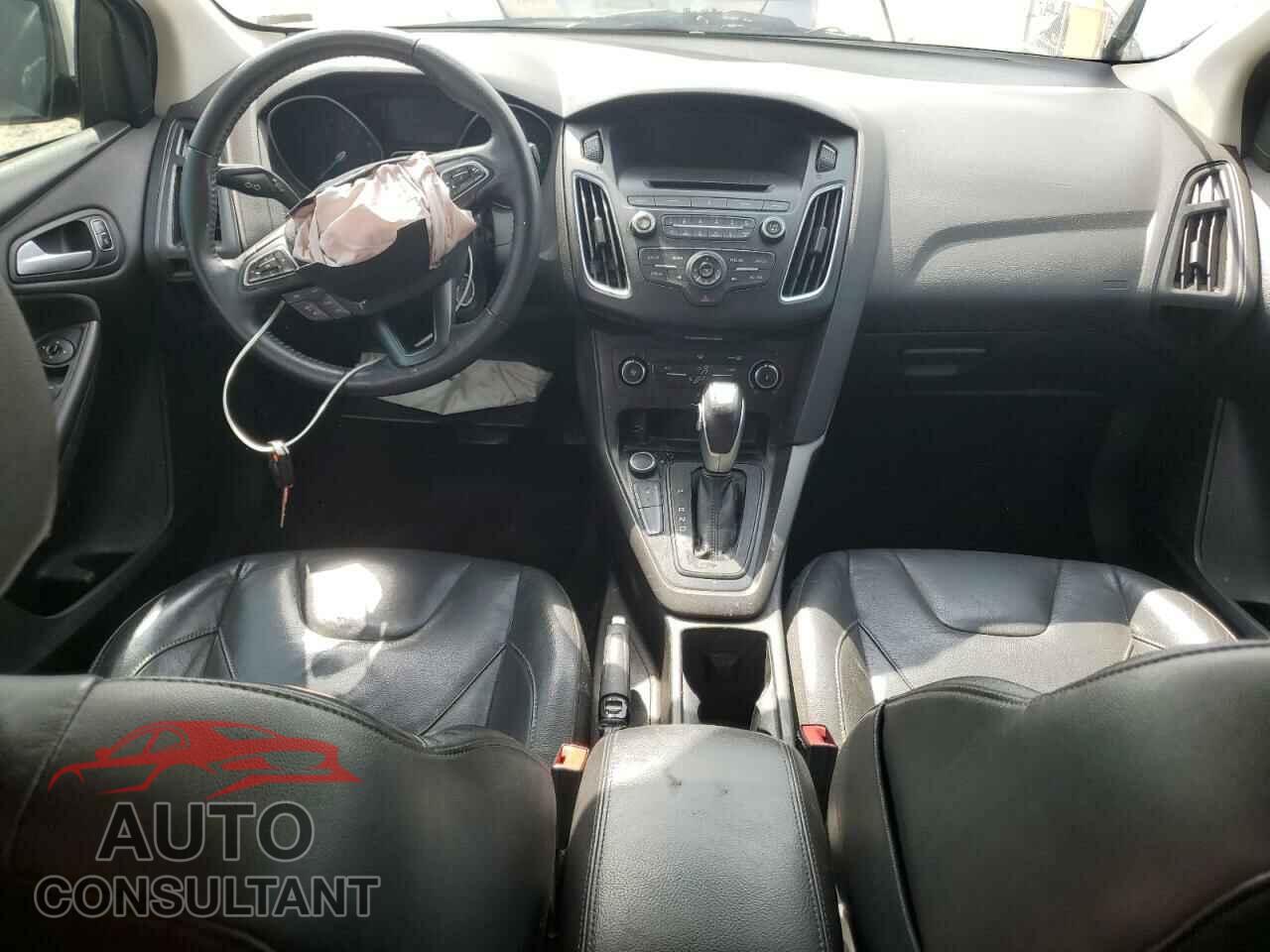 FORD FOCUS 2015 - 1FADP3F28FL339996