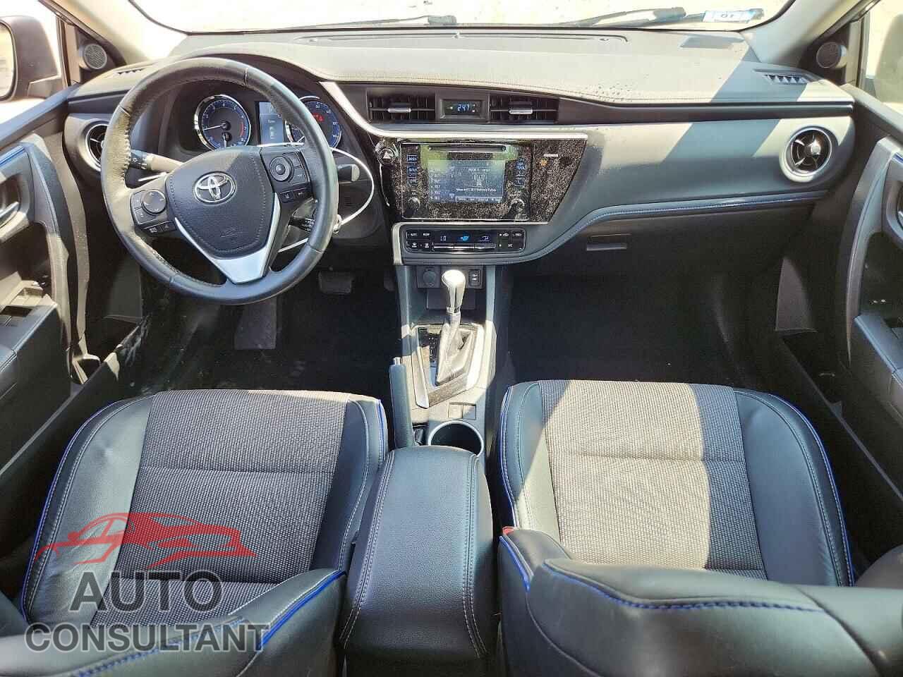 TOYOTA COROLLA 2017 - 2T1BURHEXHC757247