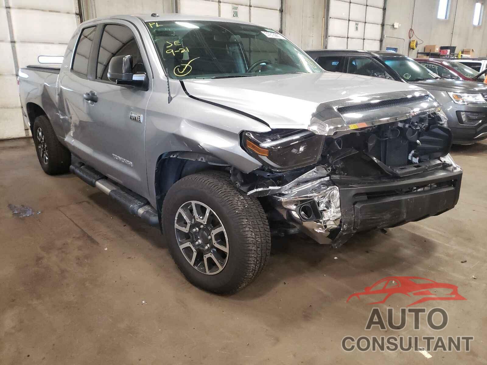 TOYOTA TUNDRA 2019 - 5TFUW5F16KX863103