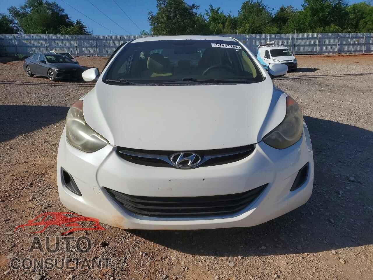 HYUNDAI ELANTRA 2012 - 5NPDH4AE4CH067896