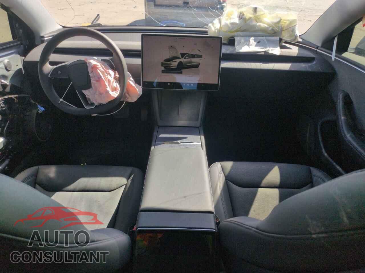 TESLA MODEL 3 2025 - 5YJ3E1EA0SF931348
