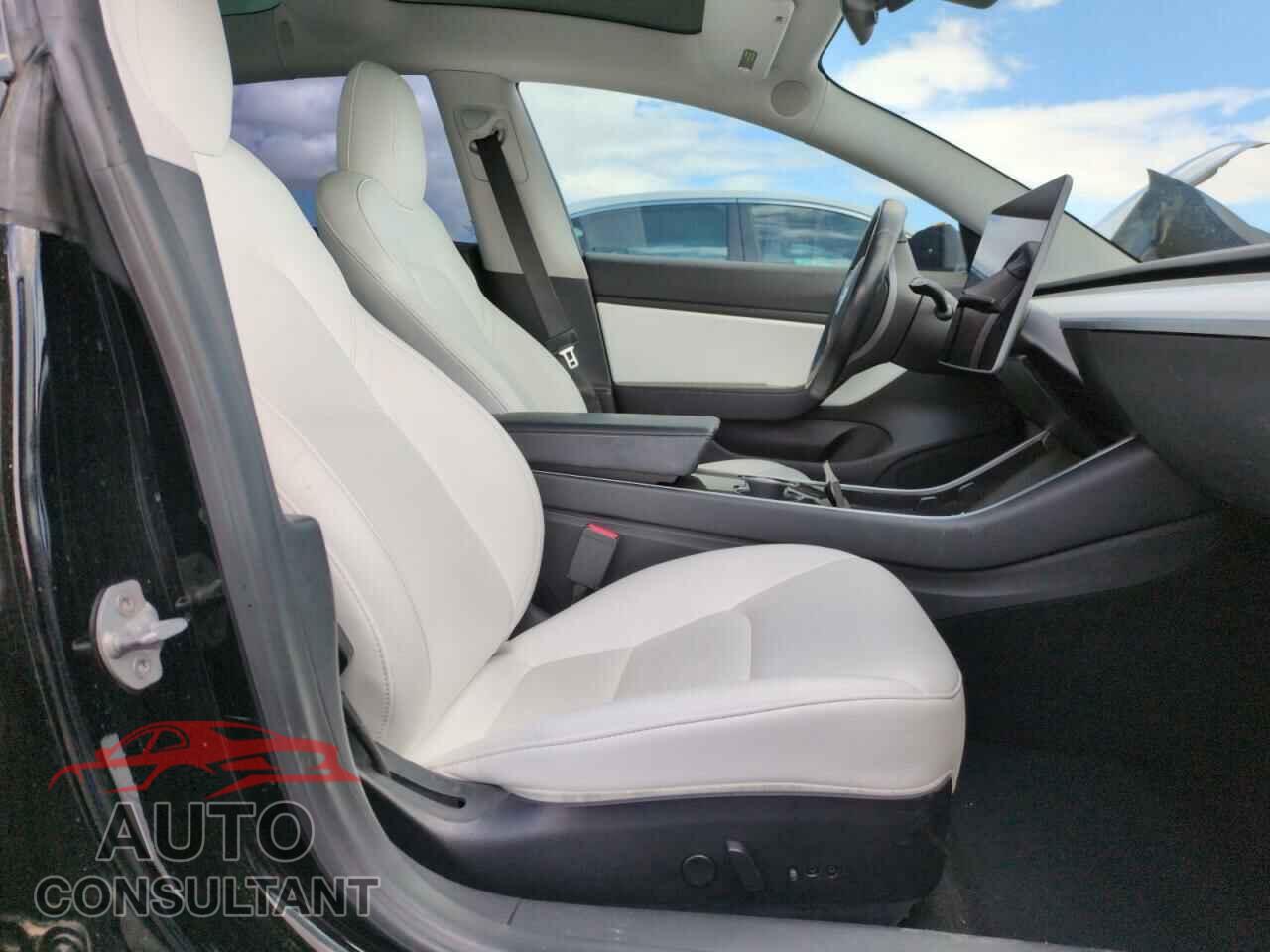 TESLA MODEL 3 2018 - 5YJ3E1EB6JF171076