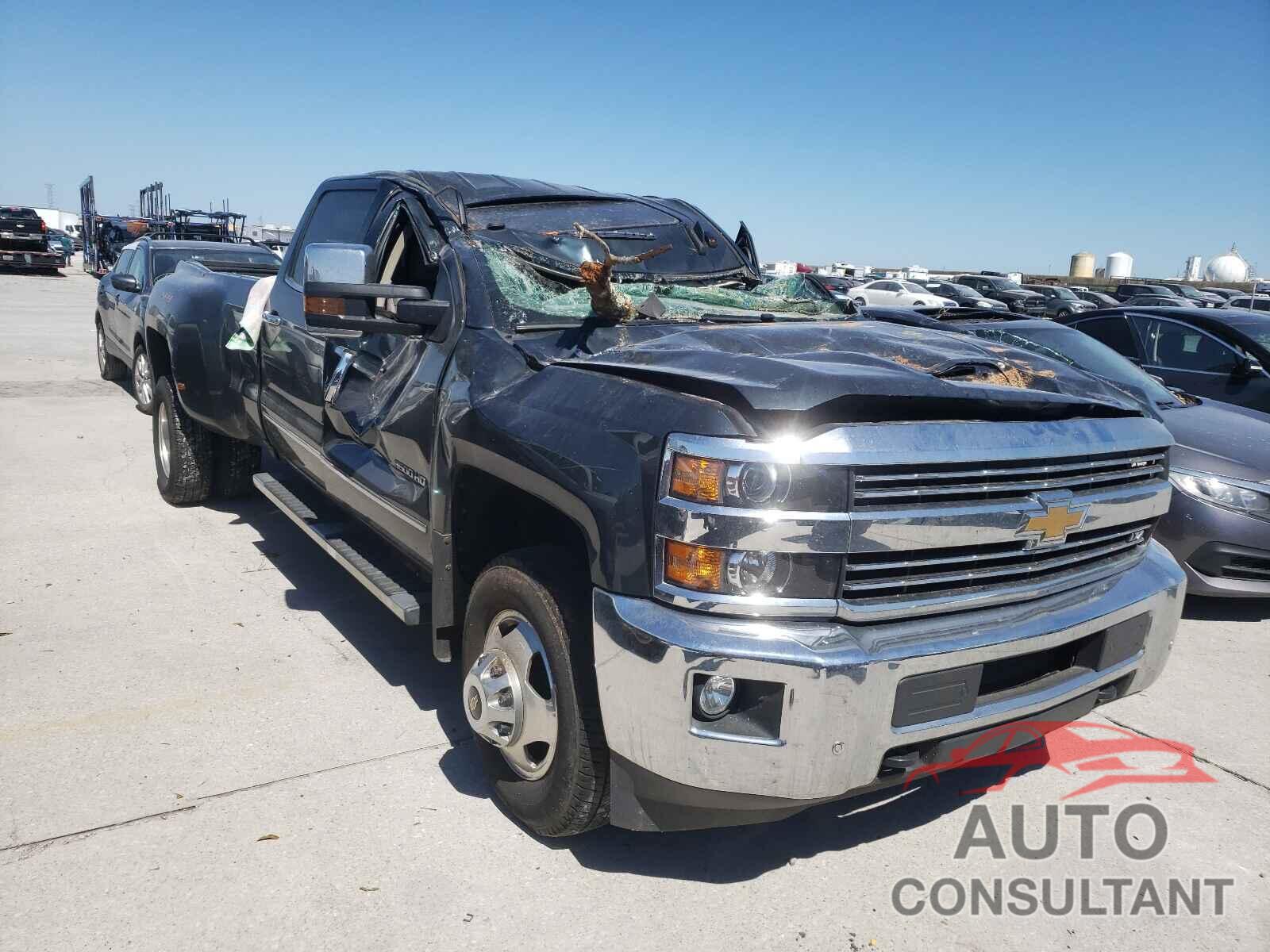 CHEVROLET SILVERADO 2018 - 1GC4K0CY6JF273519