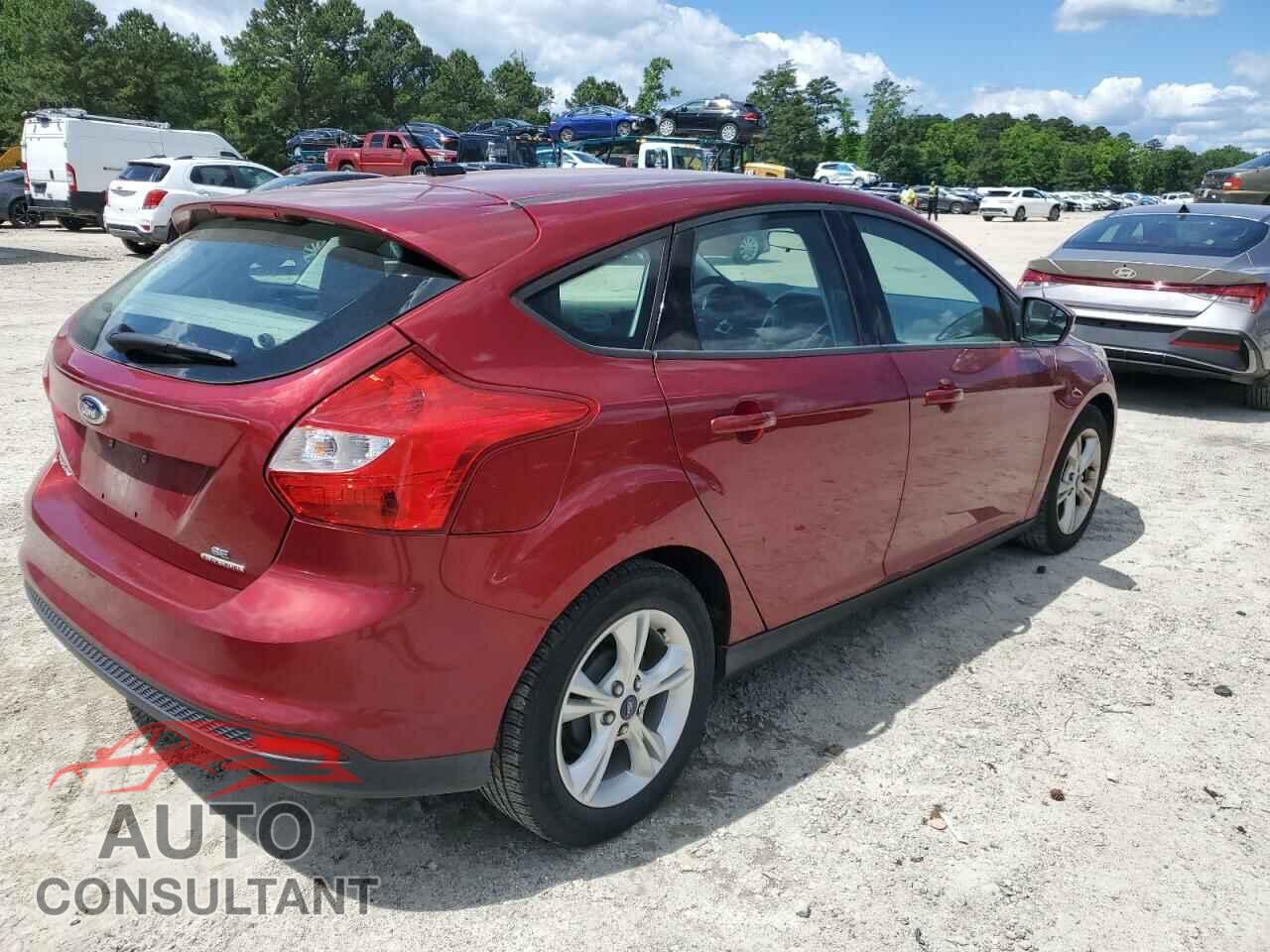 FORD FOCUS 2014 - 1FADP3K28EL425975