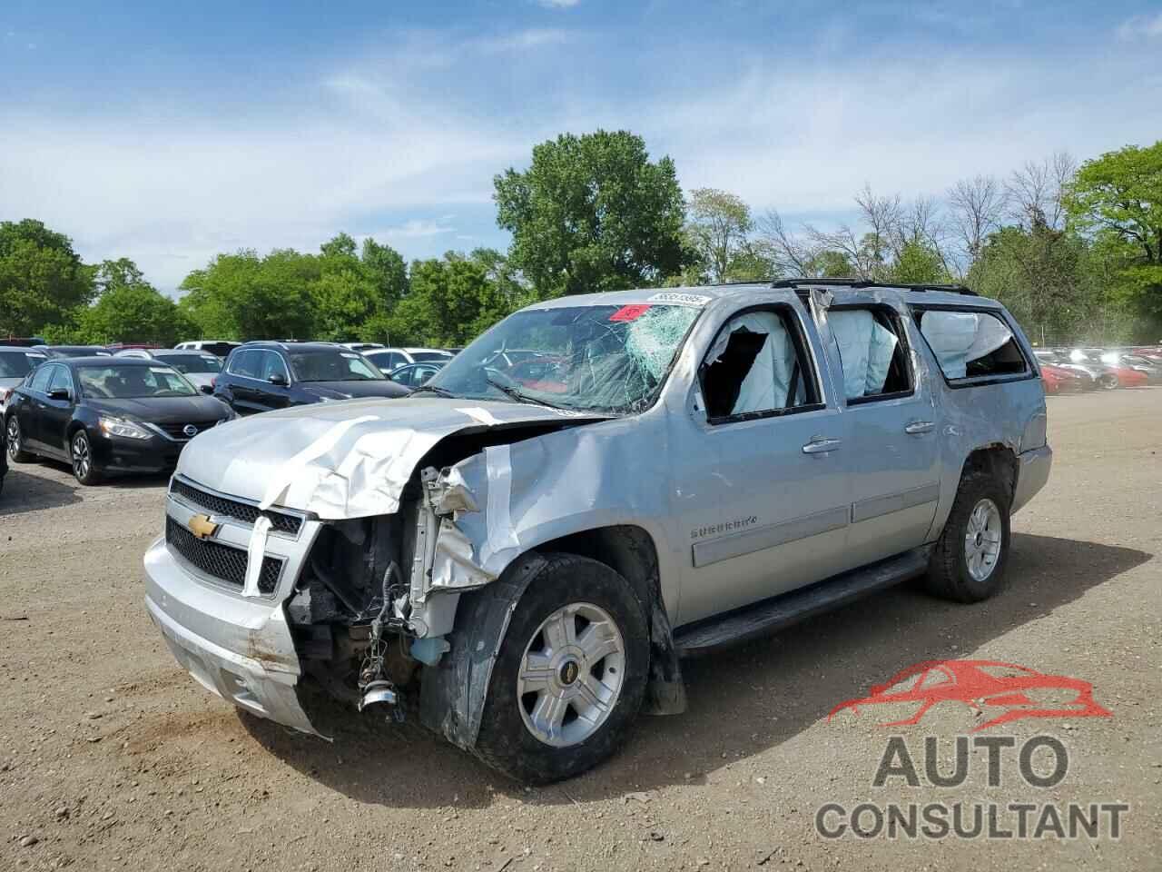 CHEVROLET SUBURBAN 2011 - 1GNSKJE31BR215677