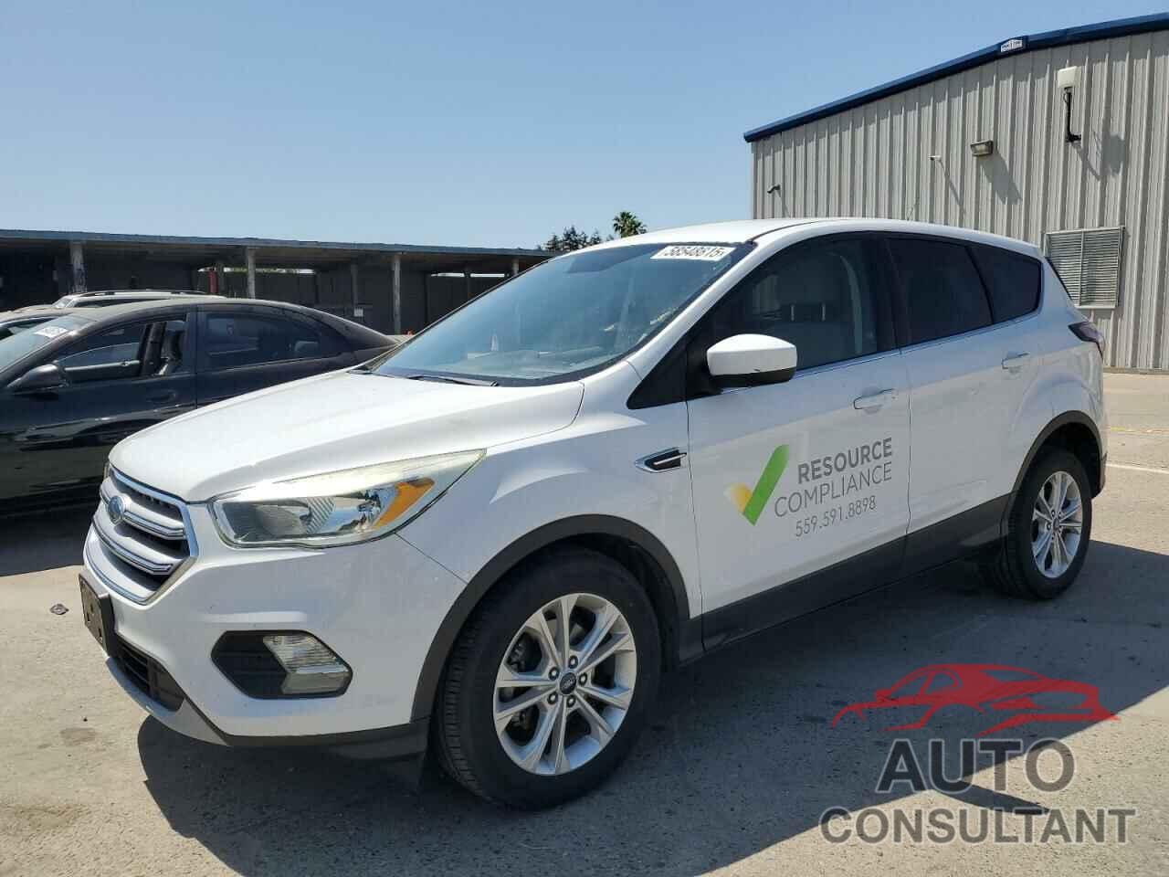 FORD ESCAPE 2017 - 1FMCU0GD7HUC04160
