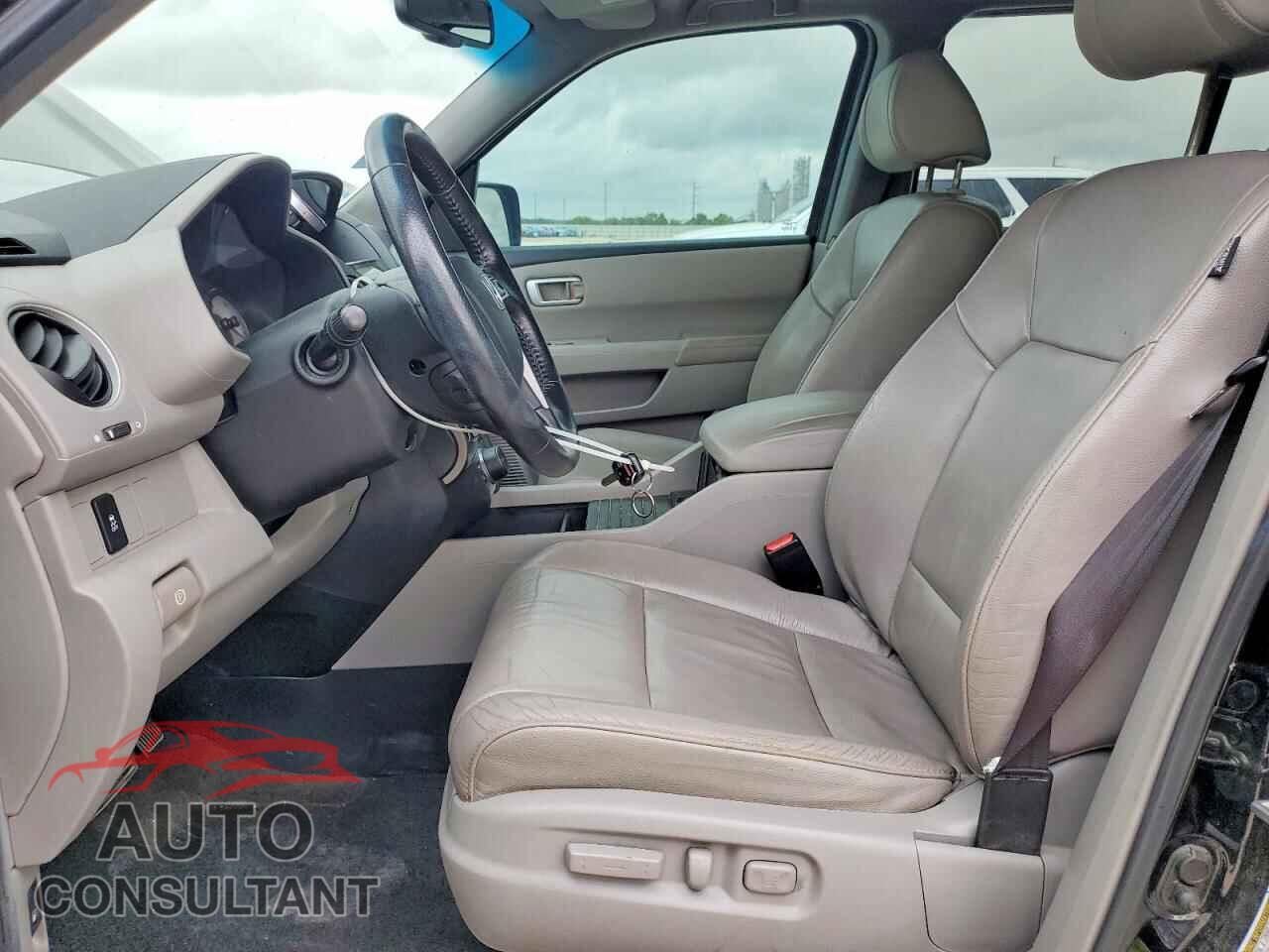 HONDA PILOT 2013 - 5FNYF3H68DB016143