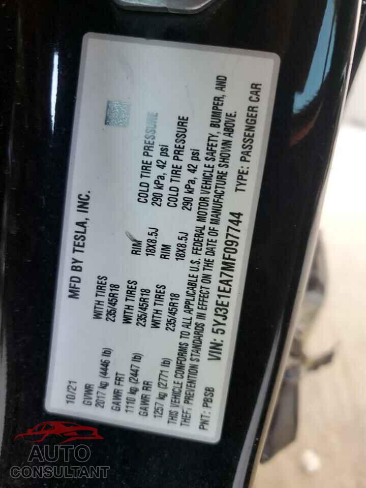 TESLA MODEL 3 2021 - 5YJ3E1EA7MF097744