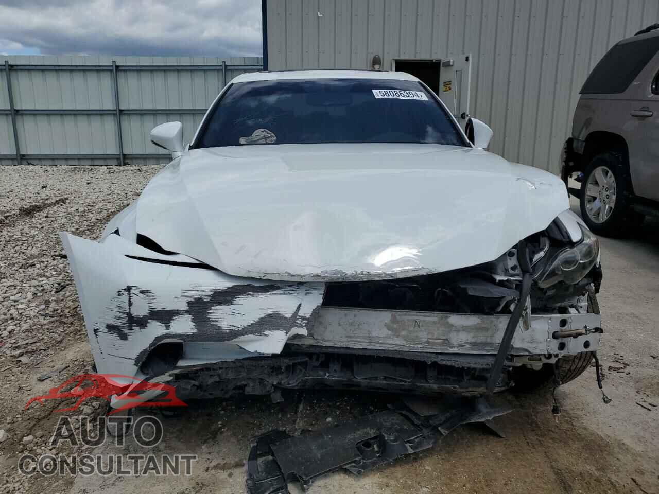 LEXUS IS 2015 - JTHCE1D23F5010046