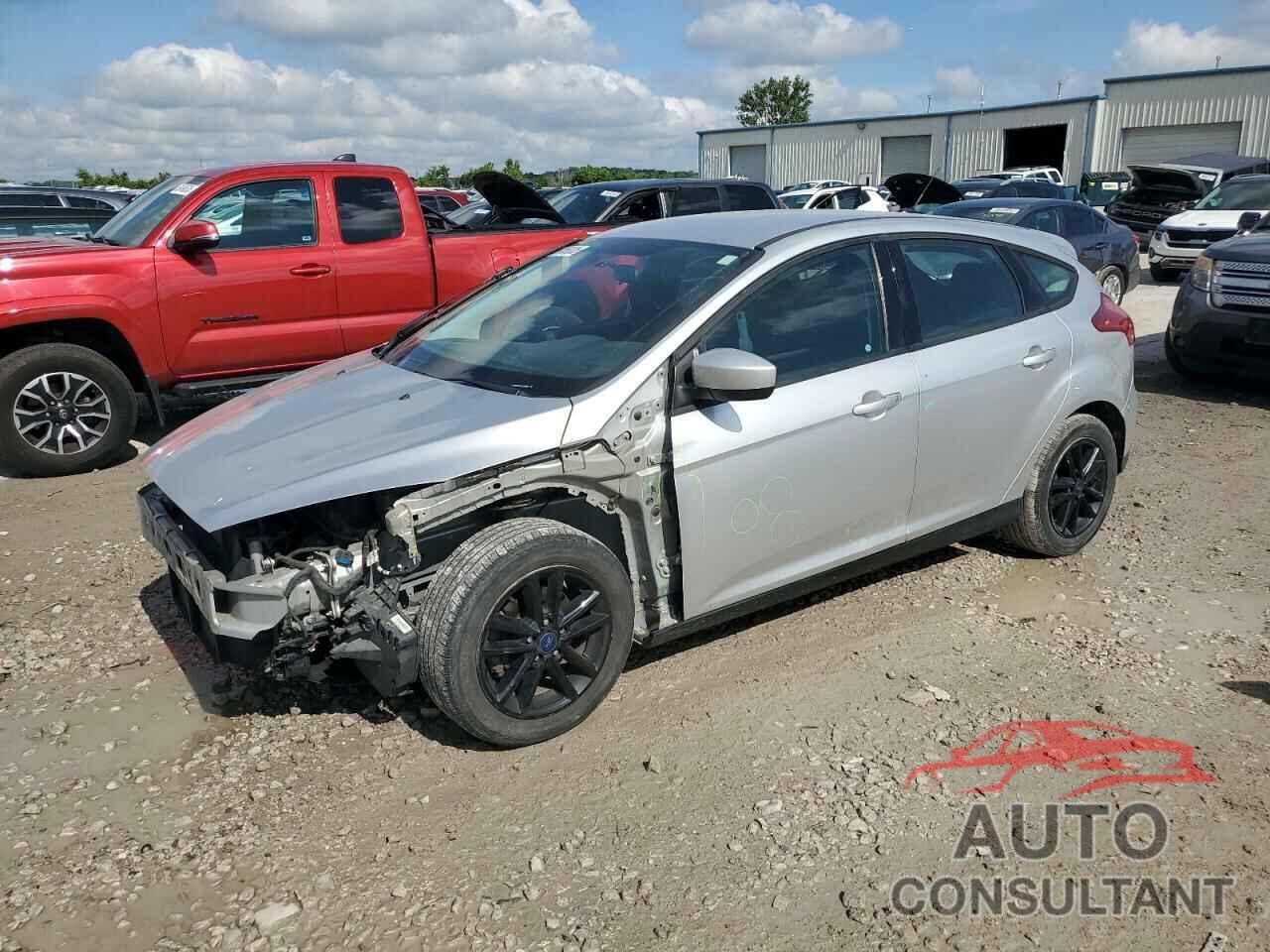 FORD FOCUS 2018 - 1FADP3K28JL283590