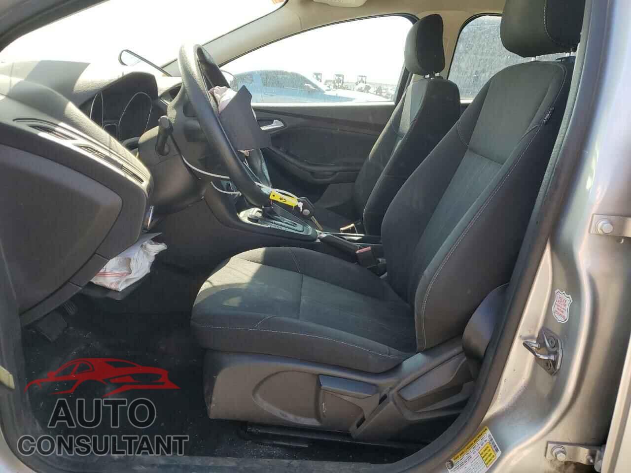 FORD FOCUS 2018 - 1FADP3F25JL324753