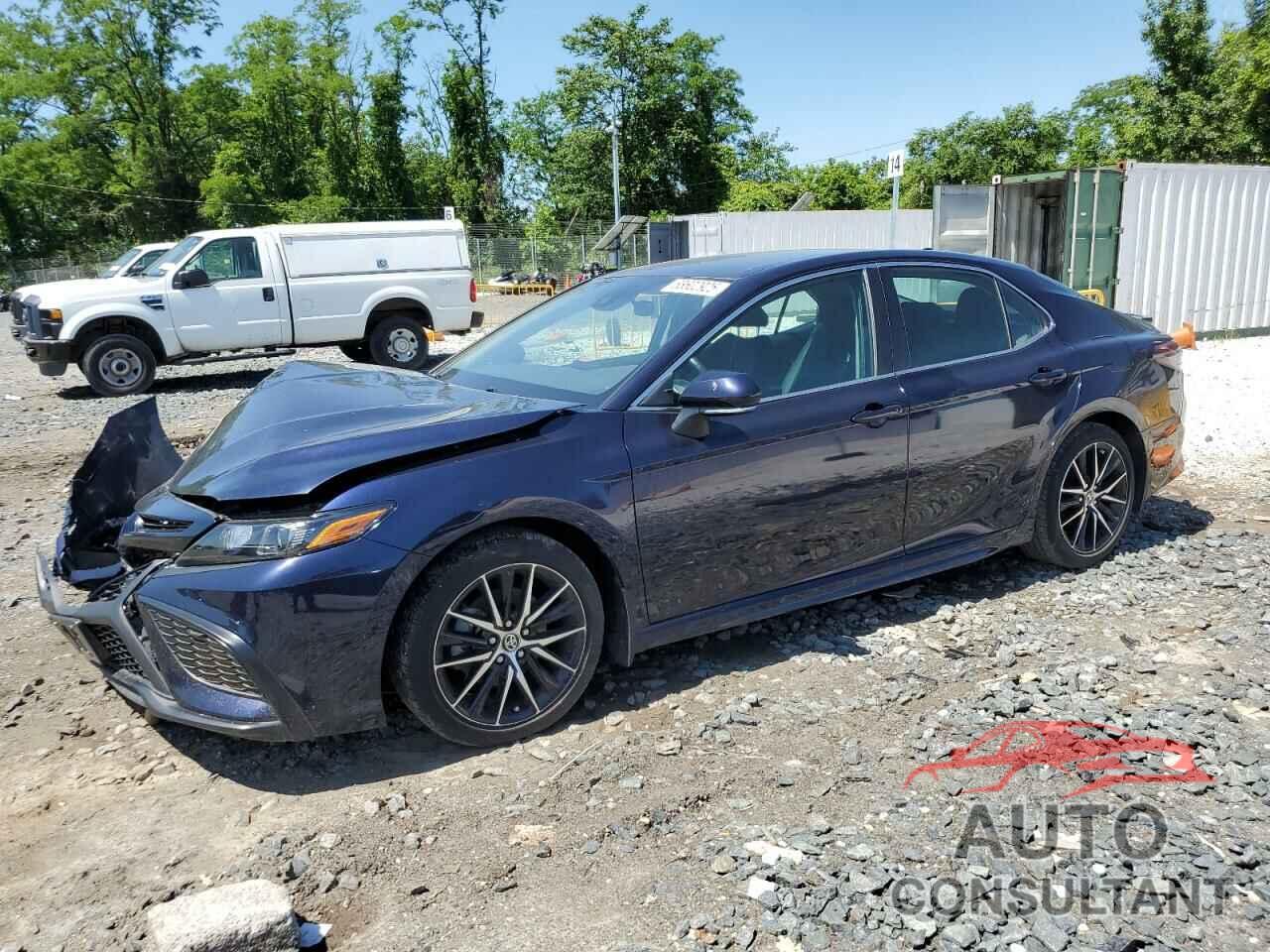 TOYOTA CAMRY 2021 - 4T1G11AKXMU409070