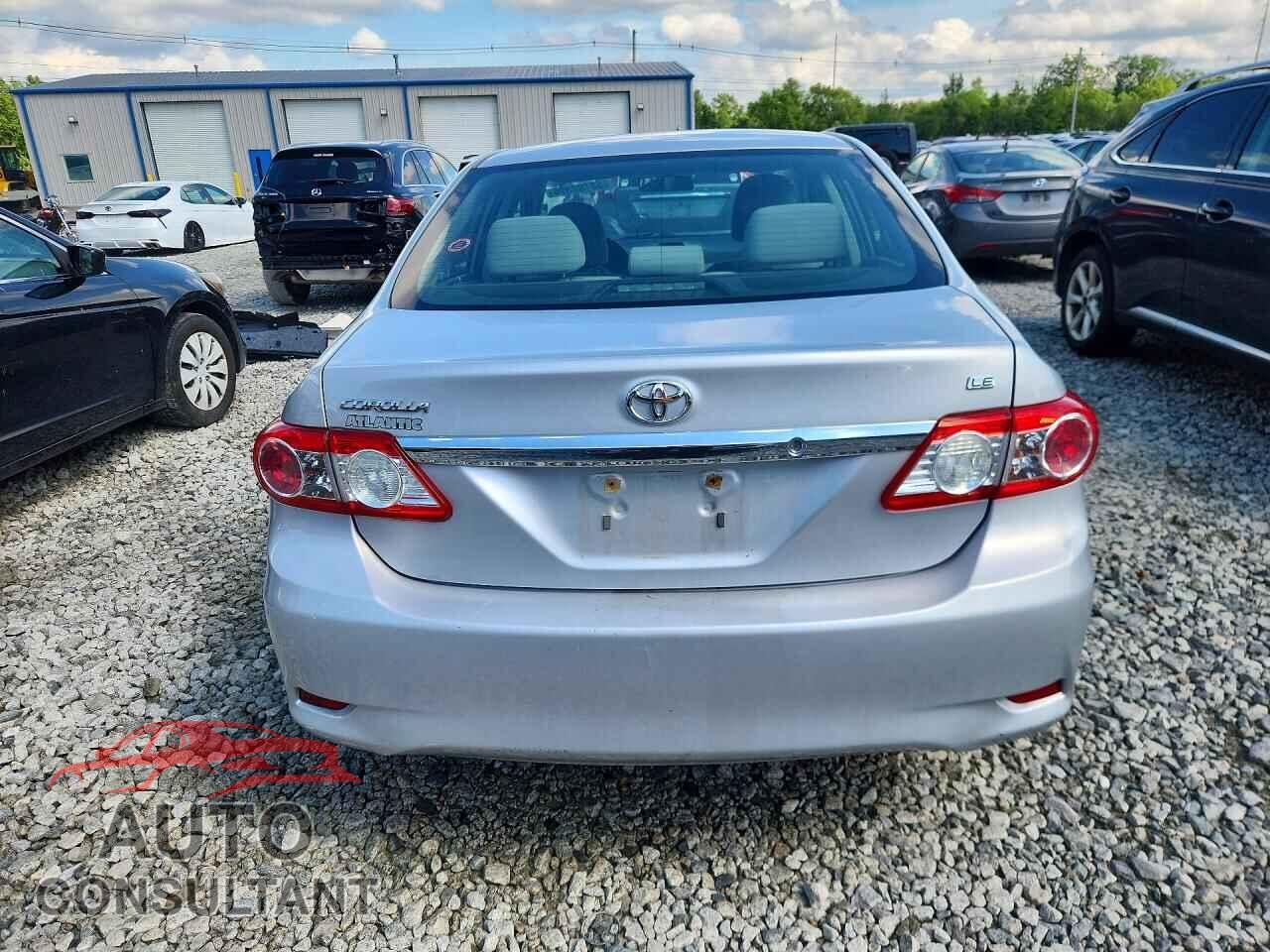 TOYOTA COROLLA 2013 - 2T1BU4EE8DC007427