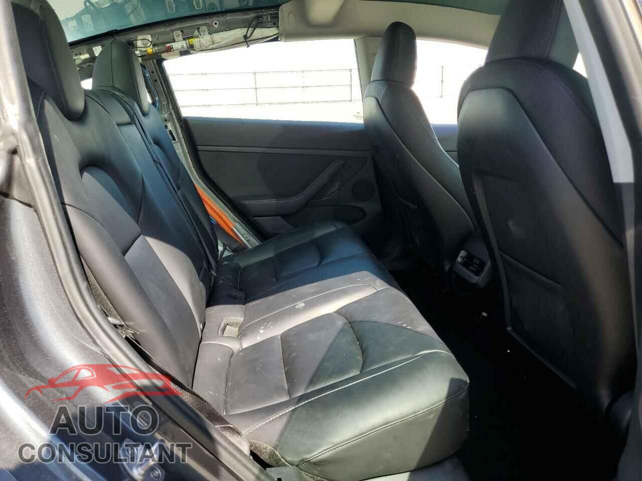 TESLA MODEL 3 2023 - 5YJ3E1EA5PF697005