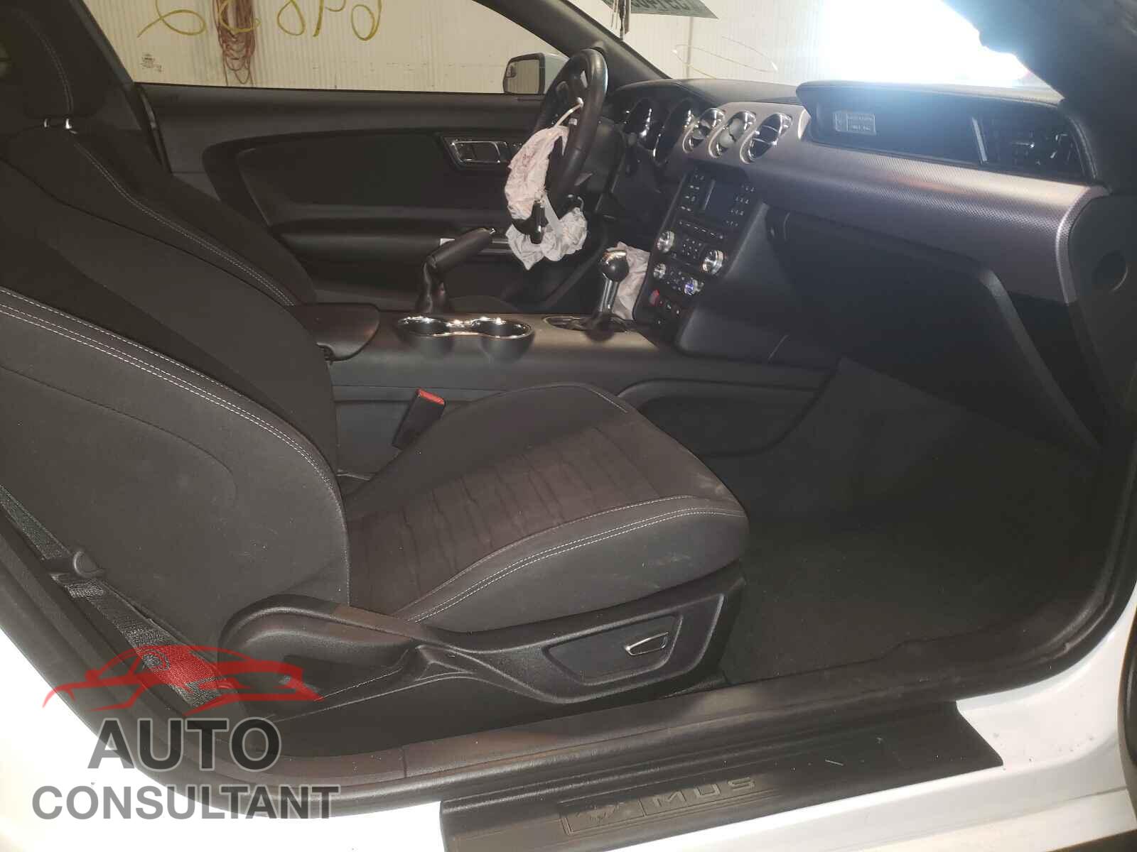 FORD MUSTANG 2017 - 1FA6P8TH6H5221354