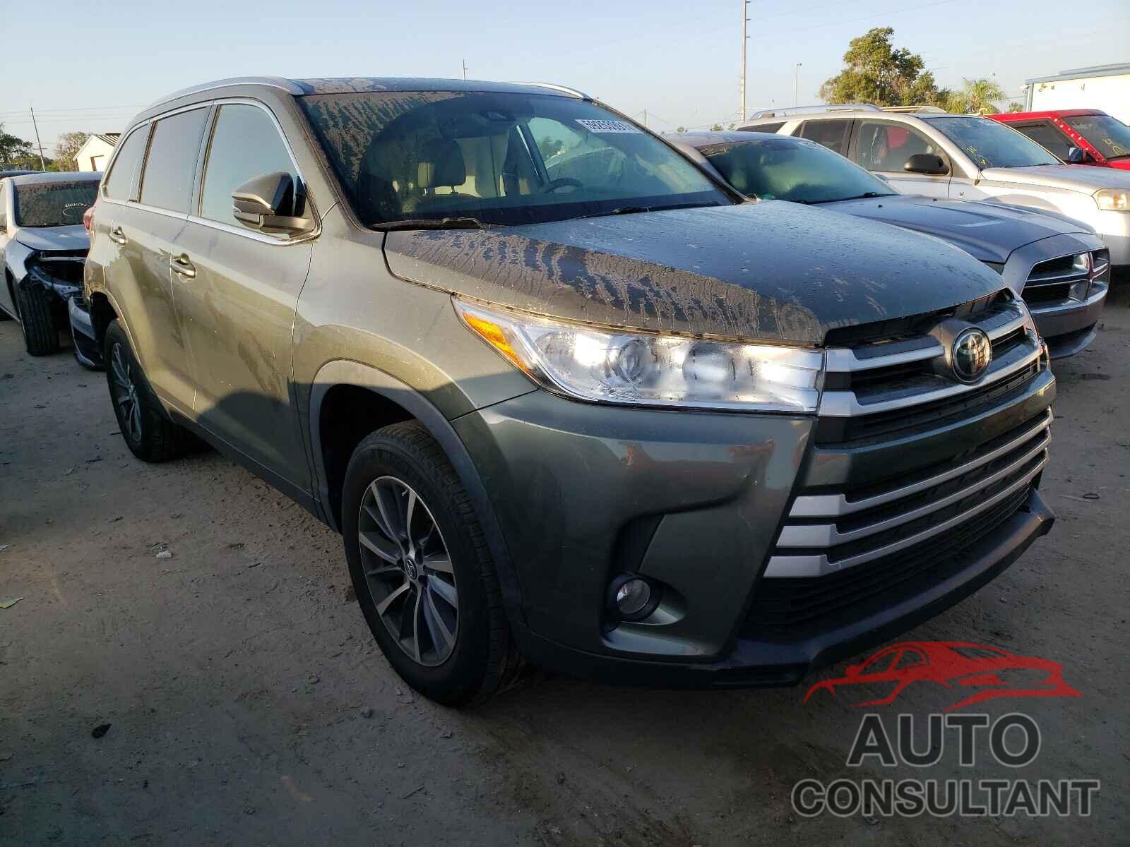 TOYOTA HIGHLANDER 2019 - 5TDKZRFH2KS349614