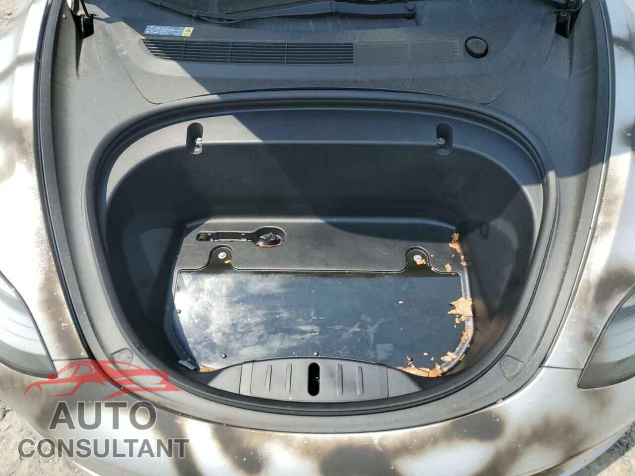 TESLA MODEL 3 2018 - 5YJ3E1EA4JF037271