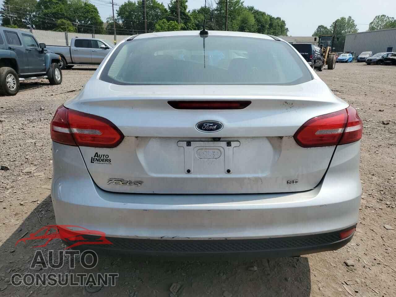 FORD FOCUS 2017 - 1FADP3F23HL304625