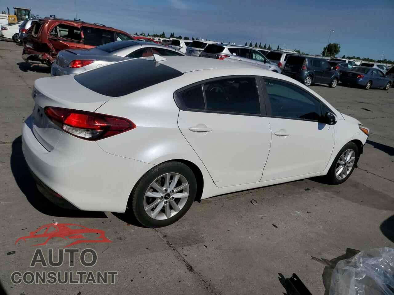 KIA FORTE 2017 - 3KPFL4A74HE147252