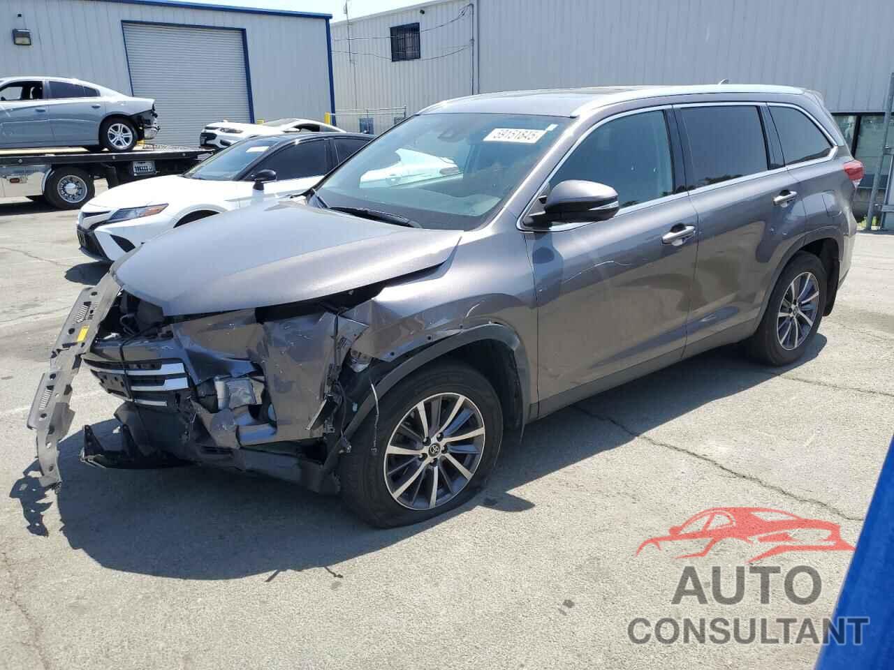 TOYOTA HIGHLANDER 2019 - 5TDJZRFH2KS587863