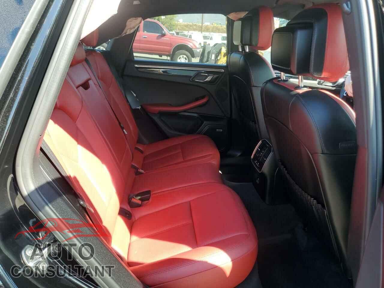 PORSCHE MACAN 2018 - WP1AA2A58JLB18304