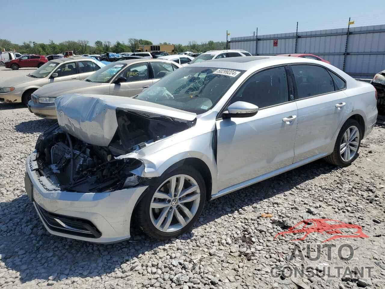VOLKSWAGEN PASSAT 2019 - 1VWLA7A38KC010754