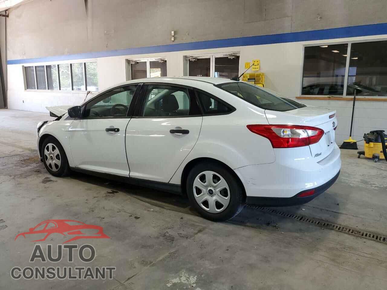 FORD FOCUS 2014 - 1FADP3E28EL241986