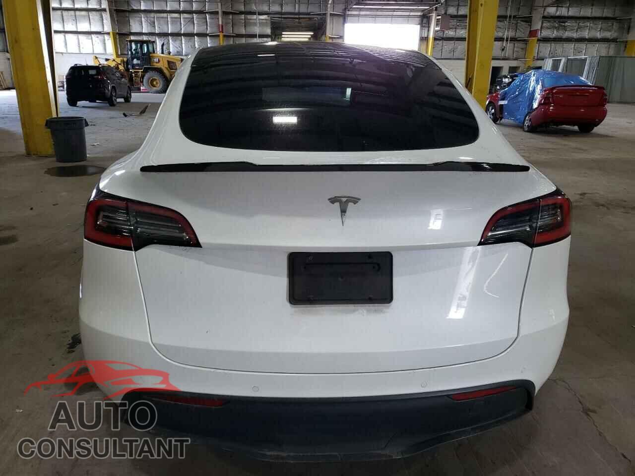TESLA MODEL Y 2021 - 5YJYGDED1MF133990