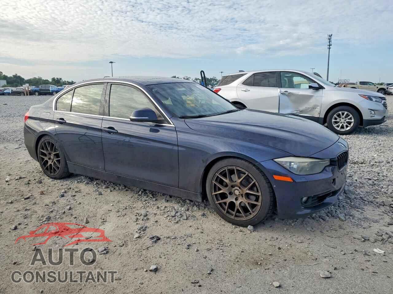 BMW 3 SERIES 2013 - WBA3B5C59DF592087
